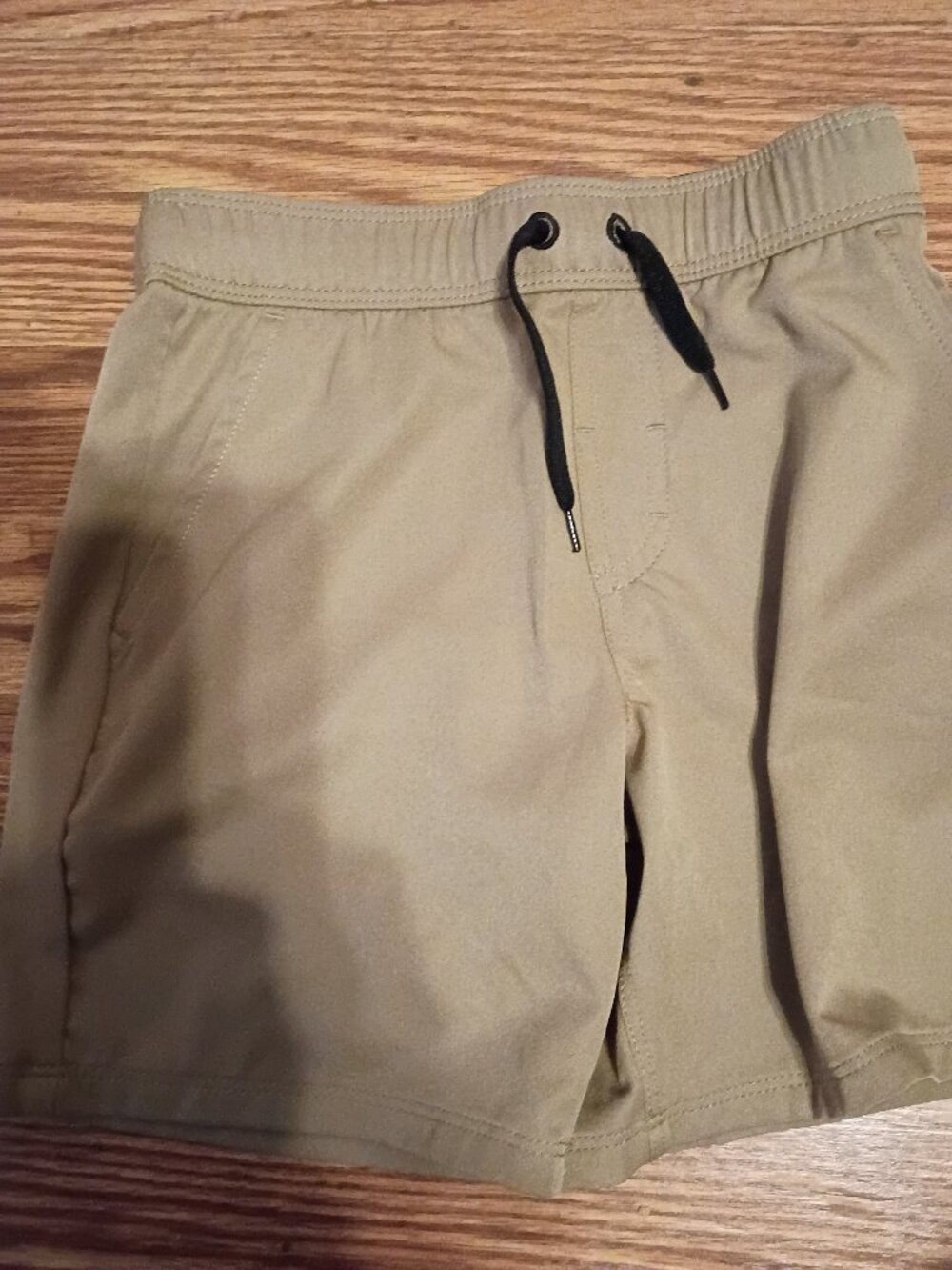 Hurley little boys size 6/7 tan Hurley shorts